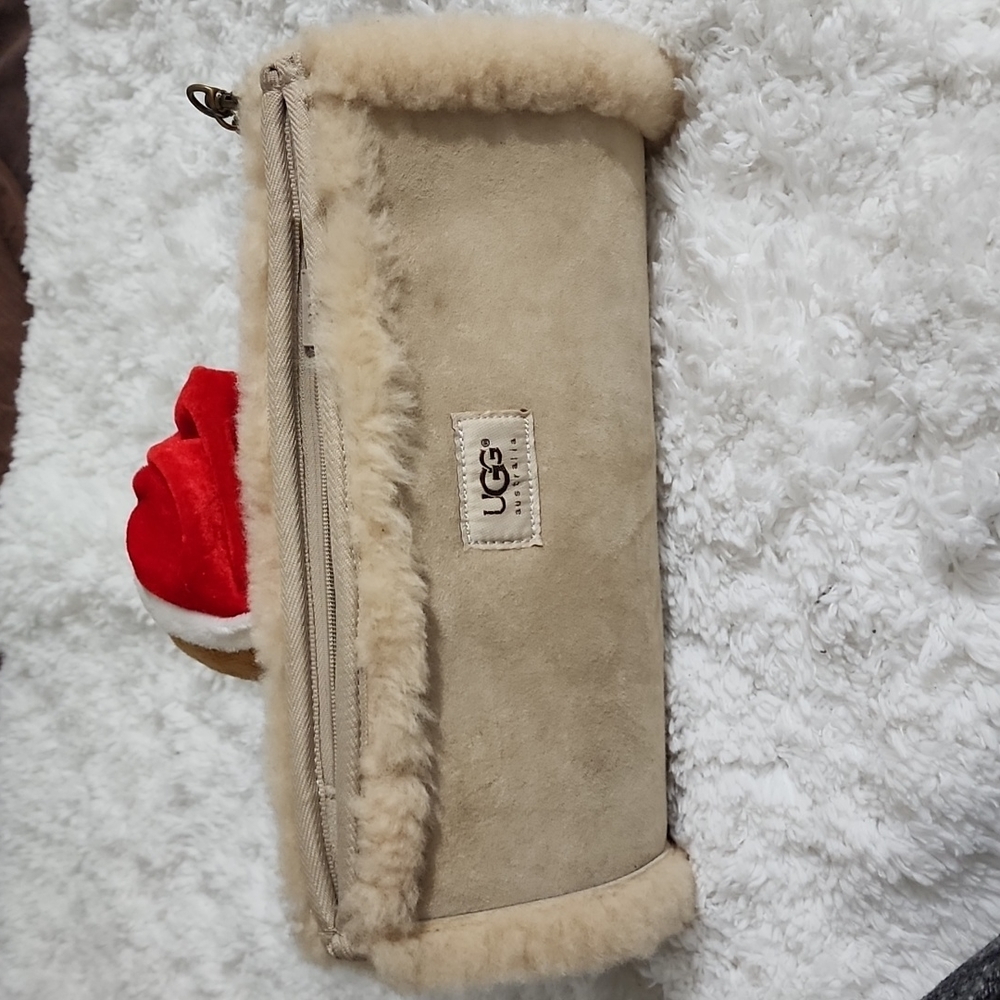 Ugg fluffy shoulder bag